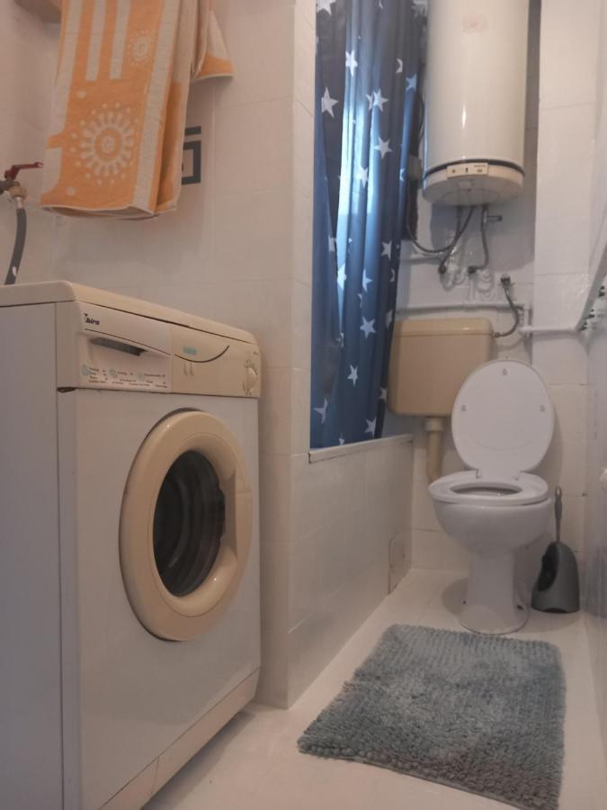 Apartmans Adi SJJ Eksteriør billede